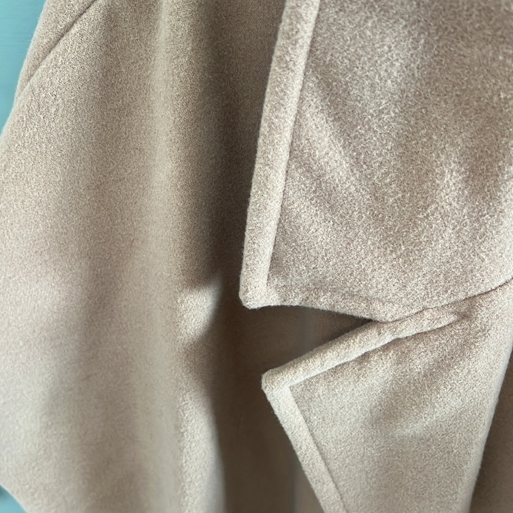 Coat - Picture 2 of 4